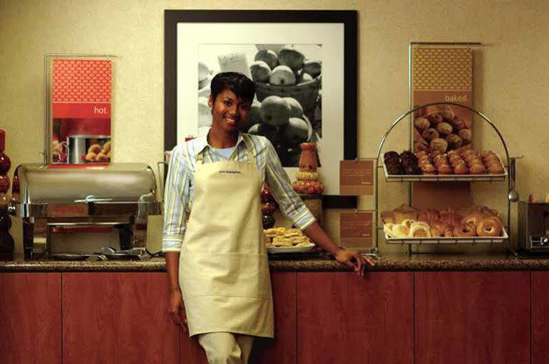 Hampton Inn Visalia Restaurant foto